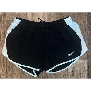 Nike Shorts Womens Médium Black White Athletic Lightweight Dri-FIT Shorts
